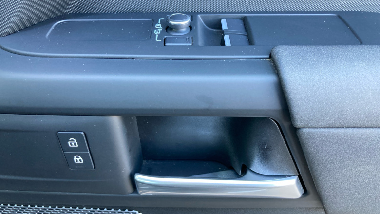 Land Rover Defender 3.0 D250 X-Dynamic S 90 3dr Auto Diesel Estate